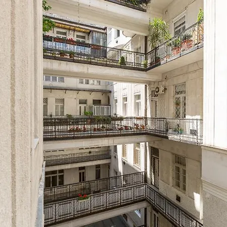Vaci Midtown *